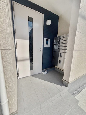 【エントランス】 | リーブルファイン新座大和田Ⅱ | ゆとりのあるエントランスです