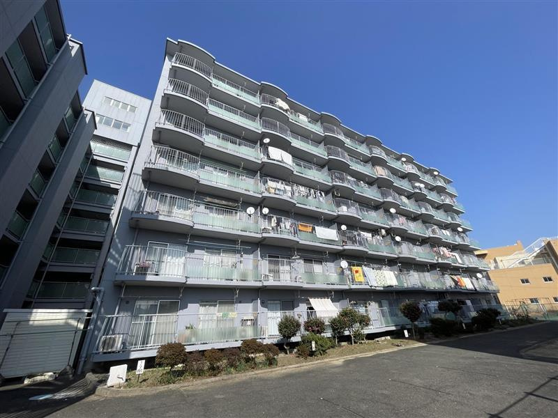 労住かどまハイツB棟の外観