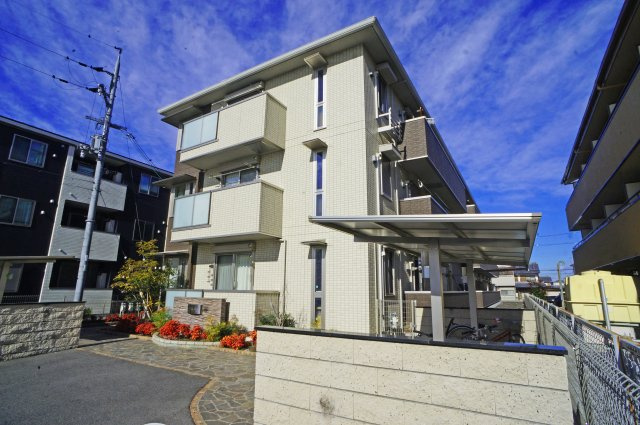 ロータスポンド