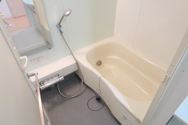 スターフィールド浦和常盤の浴室|★追い焚き機能＆浴室乾燥機付きです。★