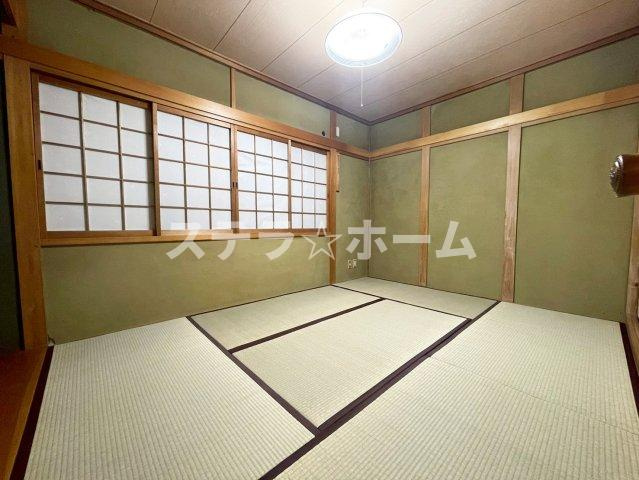清水3 中古戸建の和室|柔らかい畳が心地よい和室