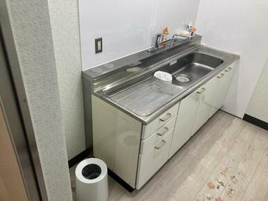 マストビルのキッチン