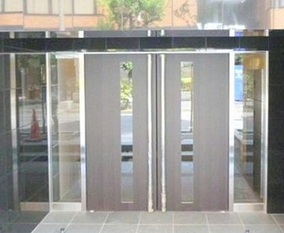 【エントランス】 | ライジングプレイス両国三番館 | 建物の内部です