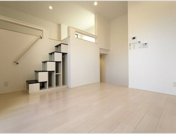 ハーモニーテラス烏森町の居間・リビング