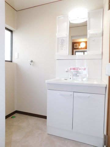 あま市七宝町川部折戸の中古一戸建の独立洗面台|◇洗面脱衣室◇　　洗面台新品交換　（２０２５年８月リフォーム済）