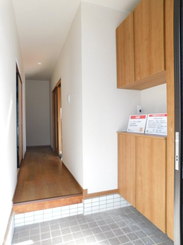 あま市七宝町川部折戸の中古一戸建の玄関|◇玄関収納◇　　家族の靴などをしっかりと収納できます！