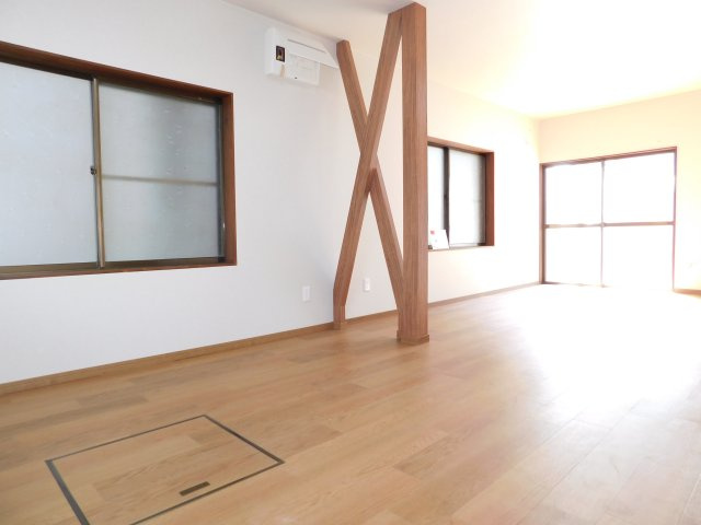 あま市七宝町川部折戸の中古一戸建の居間・リビング|◇リビング◇　　南面で明るいリビング約１４．０帖　（２０２５年８月リフォーム済）