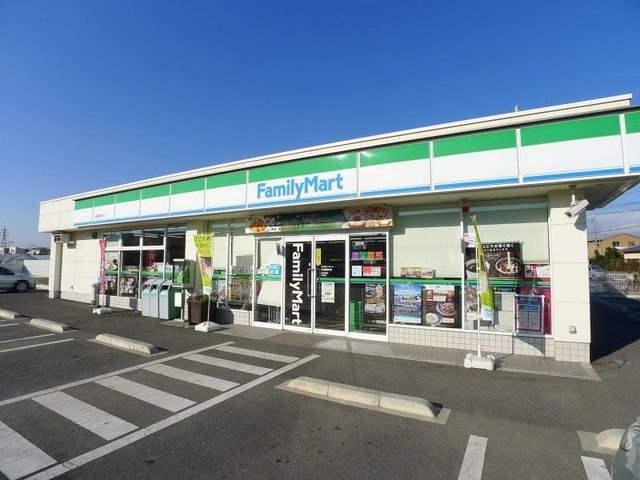 ポプラリテートＡの周辺|ファミリーマート太田薮塚店まで550m