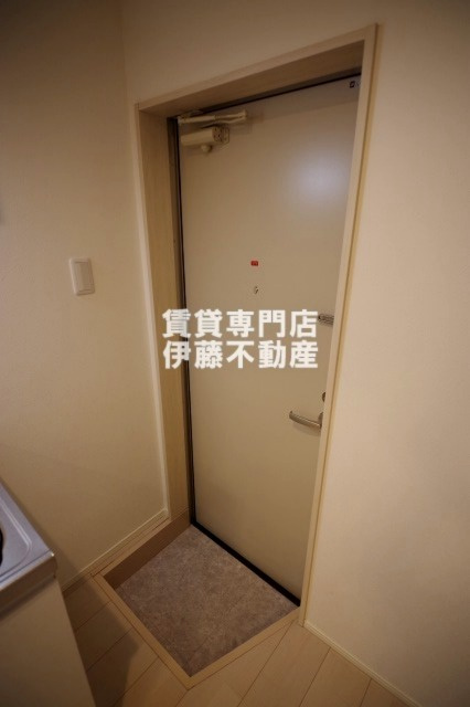 ハーモニーテラス志賀町Ⅲの玄関