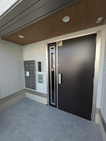 D Paina 登戸新町のエントランス