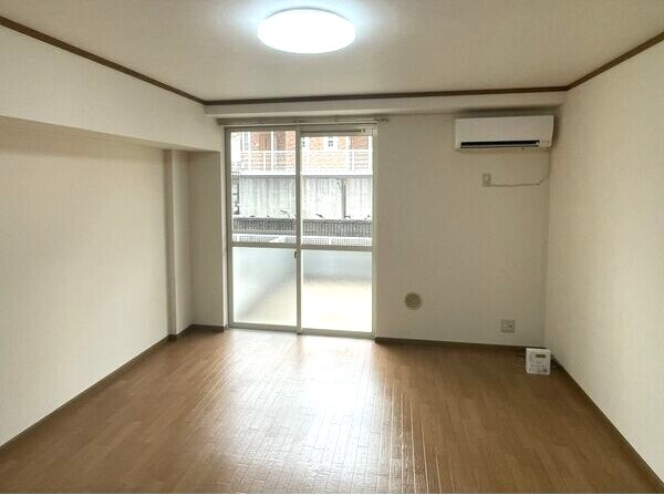 フリージアガーデンアネックスの居間・リビング