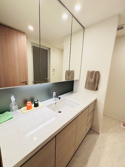 【独立洗面台】