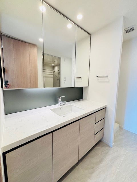 【独立洗面台】