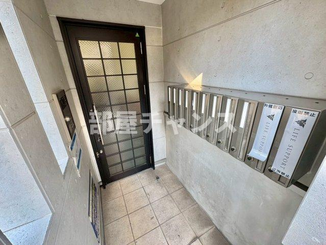 ノヴェル千代田のエントランス