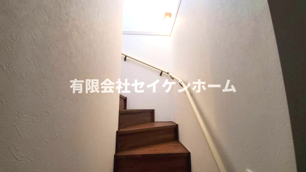 深谷市田中　新築住宅（注文住宅メーカ－施工）の内装|階段