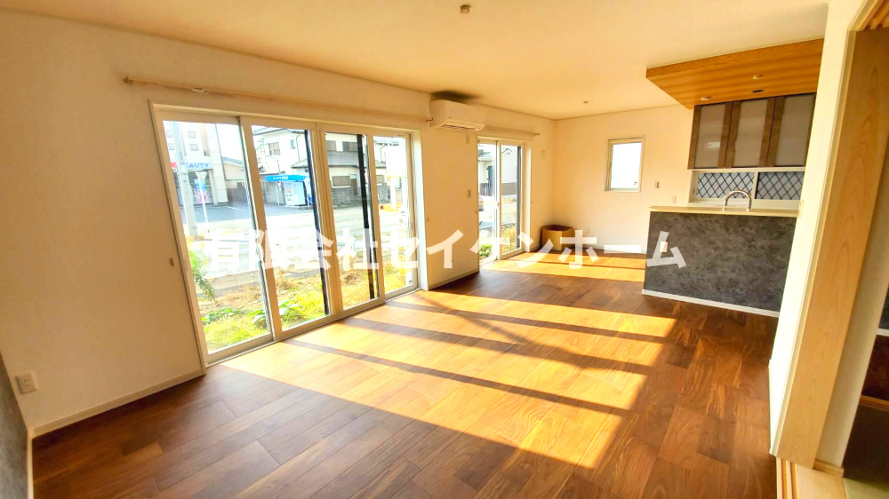 深谷市田中　新築住宅（注文住宅メーカ－施工）の居間・リビング