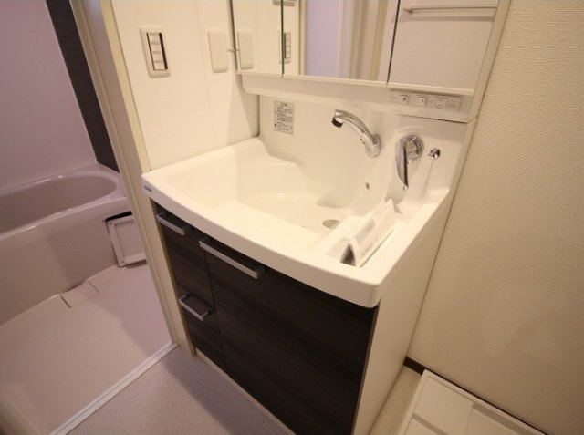 デュラカーサコブシ4の独立洗面台