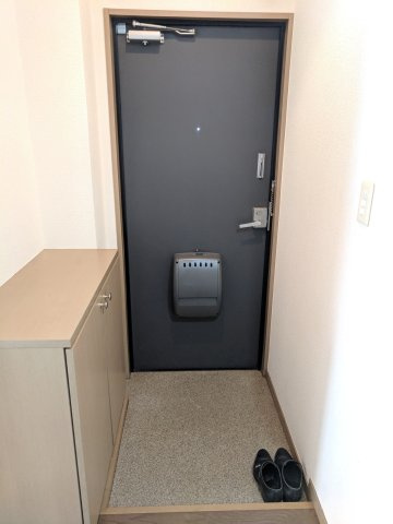 グランドールFの玄関