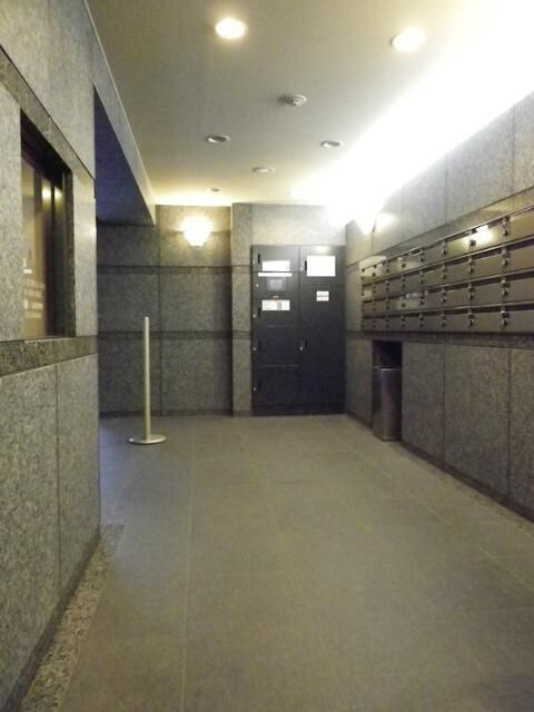 ルーブル森下のロビー