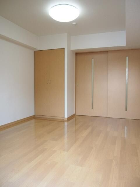 ルーブル森下の寝室