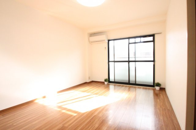 エクセル近大前の居間・リビング