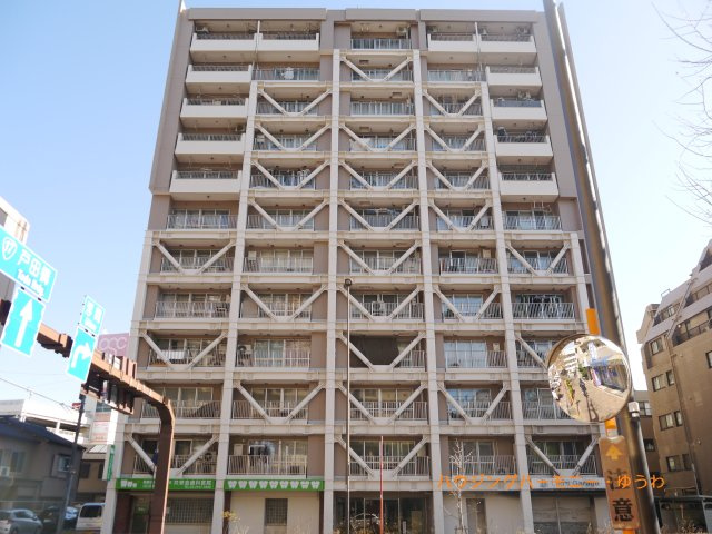 【外観】 | ウィスタリアマンション板橋志村 | 穏やかな風と陽光を導き、プライバシーに配慮された設計プランを採用し、居住性を一段と心地よいものにしています。