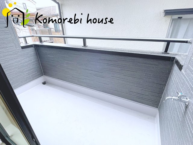 上尾本町　新築一戸建て　リーブルガーデ　01のバルコニー|バルコニー付きです