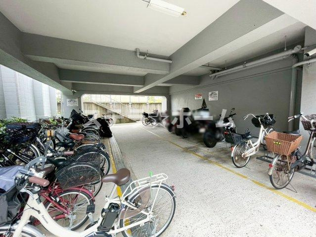 城北ハイツ　一号棟の駐車場|駐車スペースもあります