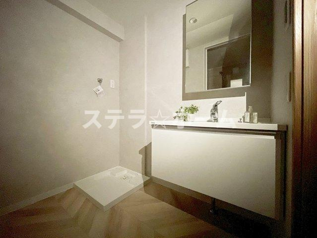 城北ハイツ　一号棟の独立洗面台|朝の身支度には欠かせない独立洗面化粧台