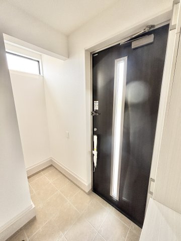 【仲介手数料無料／蟹江町】海部郡蟹江町桜町1期　Terrechez　新築戸建　1号棟の玄関