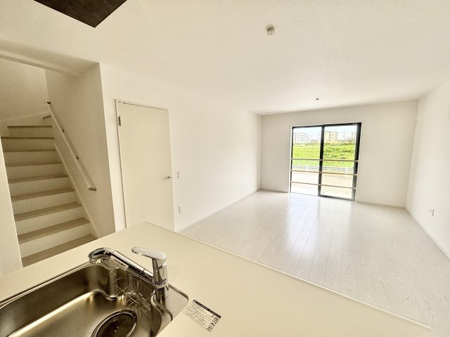 【仲介手数料無料／蟹江町】海部郡蟹江町桜町1期　Terrechez　新築戸建　1号棟の居間・リビング