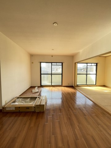 スカイヒルズ６の居間・リビング