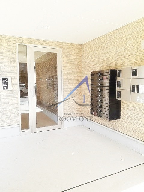 メゾン・ド・プリュネのエントランス|エントランスです。