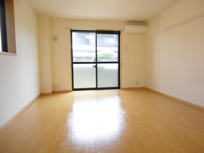 【居間・リビング】 | Hearty Residence | 洋室