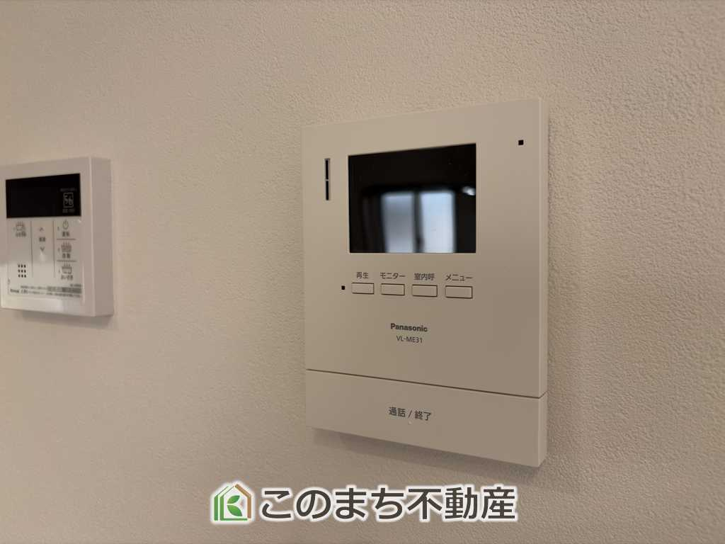 ワイウッドコート小山市羽川第2の設備|モニタ付きインターホンで防犯面もしっかり安心♪