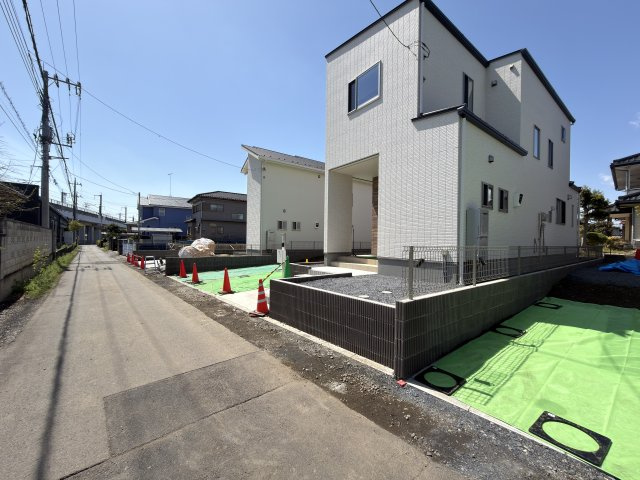 ワイウッドコート小山市羽川第2の前面道路含む現地写真|前面道路含む現地写真