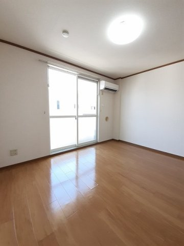 ソレイユ北島　Ａの居間・リビング|使いやすい居間です