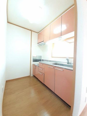 アルドーレ　Ｂのキッチン|コンパクトなキッチンで掃除もラクラク