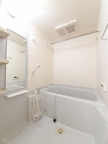 アルドーレ　Ｂの浴室|落ち着いた空間のお風呂です