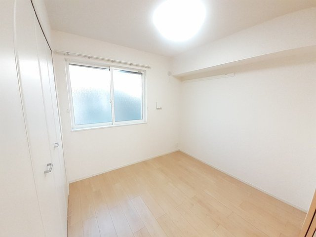 レジデンスさくら台Ｈの洋室|スタンダードな洋室です