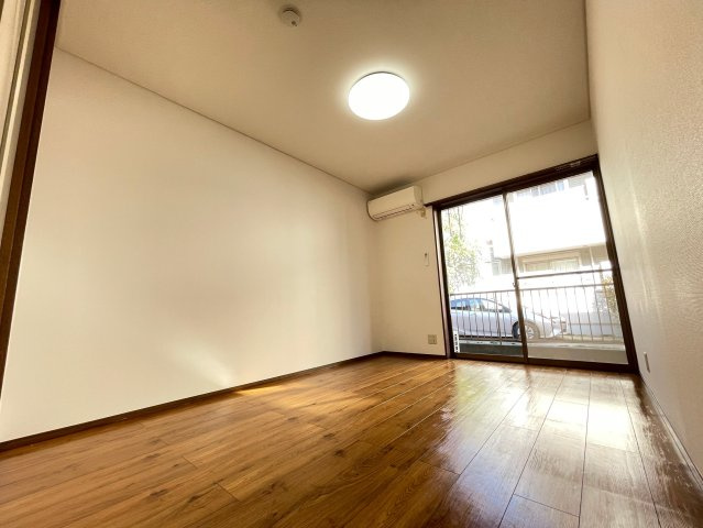 ビューハイムフジの居間・リビング|同物件別号室