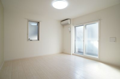 【居間・リビング】 | リブリ・Baraen | こちらのリビングで趣味の時間をお楽しみください