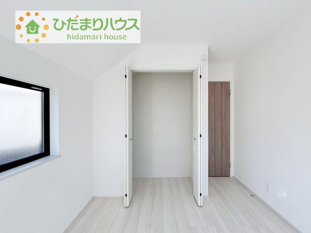 【収納】 | 守谷市松前台6丁目11番　新築戸建　A号棟 | 全室にクローゼットが付いていて、お部屋の住空間もスッキリ広々使えそうです(^^)