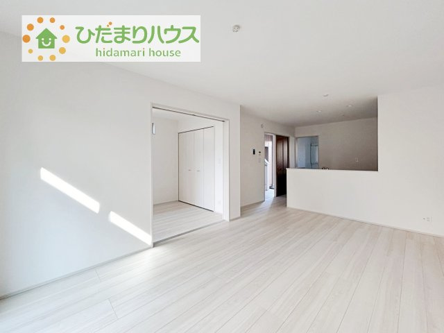【居間・リビング】 | 守谷市松前台6丁目11番　新築戸建　A号棟 | 早くお仕事終わらせて、家に帰りたくなるようなリビングです(^^♪