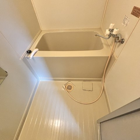 ワシ別ハイツの浴室