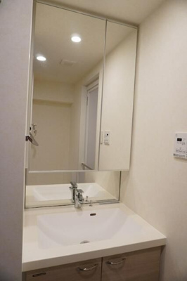【洗面所】 | ルーブル志村坂上 | 広い洗面スペース