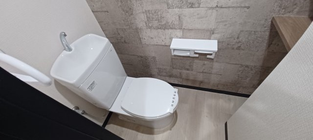 青木公園マンションのトイレ|別号室の参考写真です。