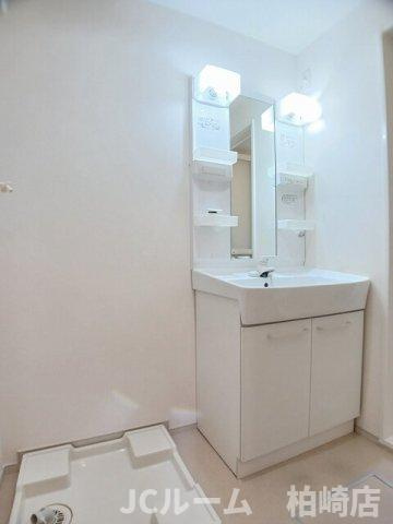 柏崎市宝町のアパートの洗面所