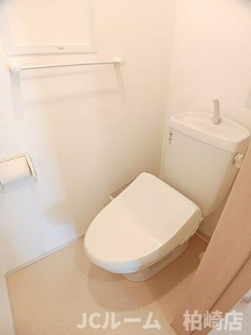 柏崎市宝町のアパートのトイレ
