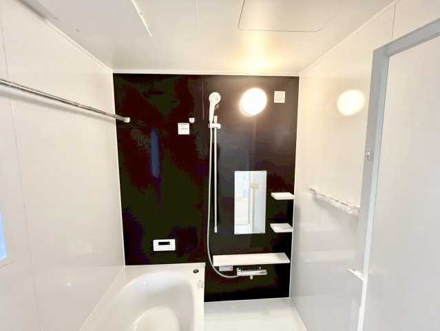 【浴室】 | 開成町中之名　新築戸建て　カースペース3台駐車可能